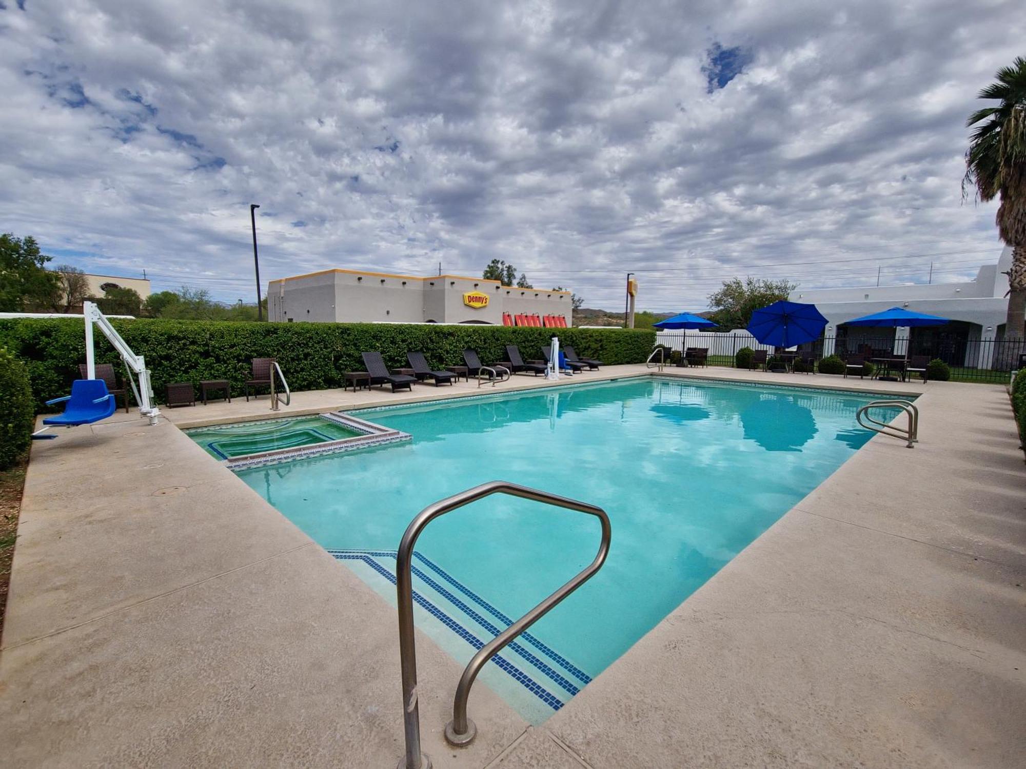 Los Viajeros Inn Wickenburg Exteriér fotografie